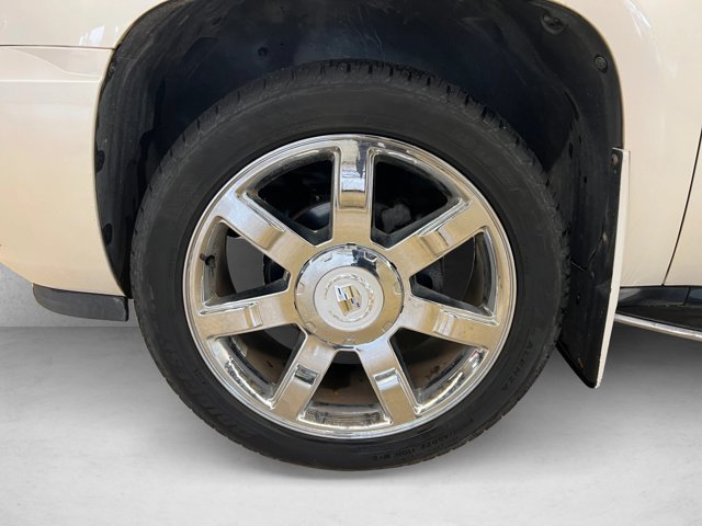 Used 2012 Cadillac Escalade EXT Luxury AWD/4WD image 26