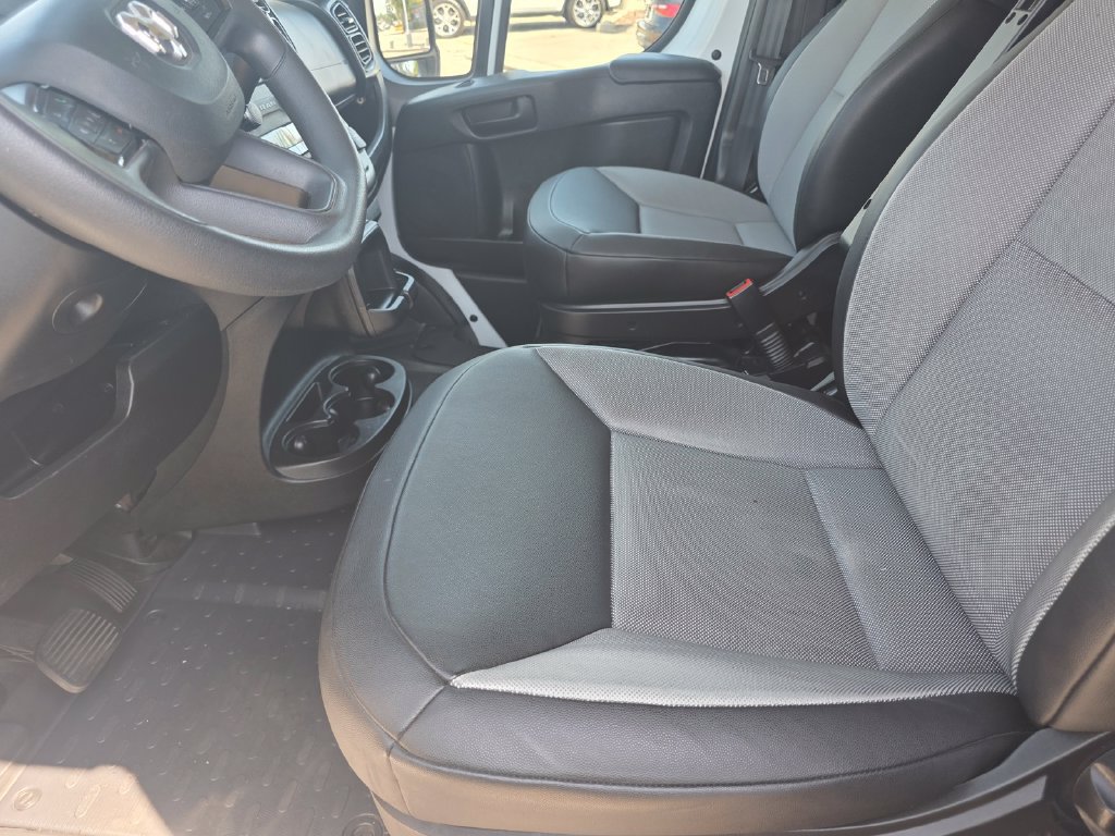 Used 2024 RAM ProMaster 2500 w/ Convenience Group FWD image 15