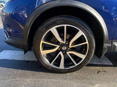 Used 2019 Nissan Rogue Sport SL w/ Premium Package image 12