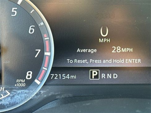 Used 2022 Nissan Titan SV image 29