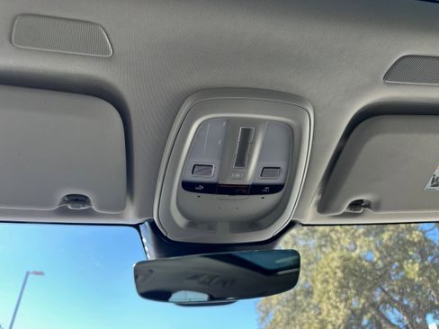 Used 2022 Volvo XC60 B5 Momentum image 20