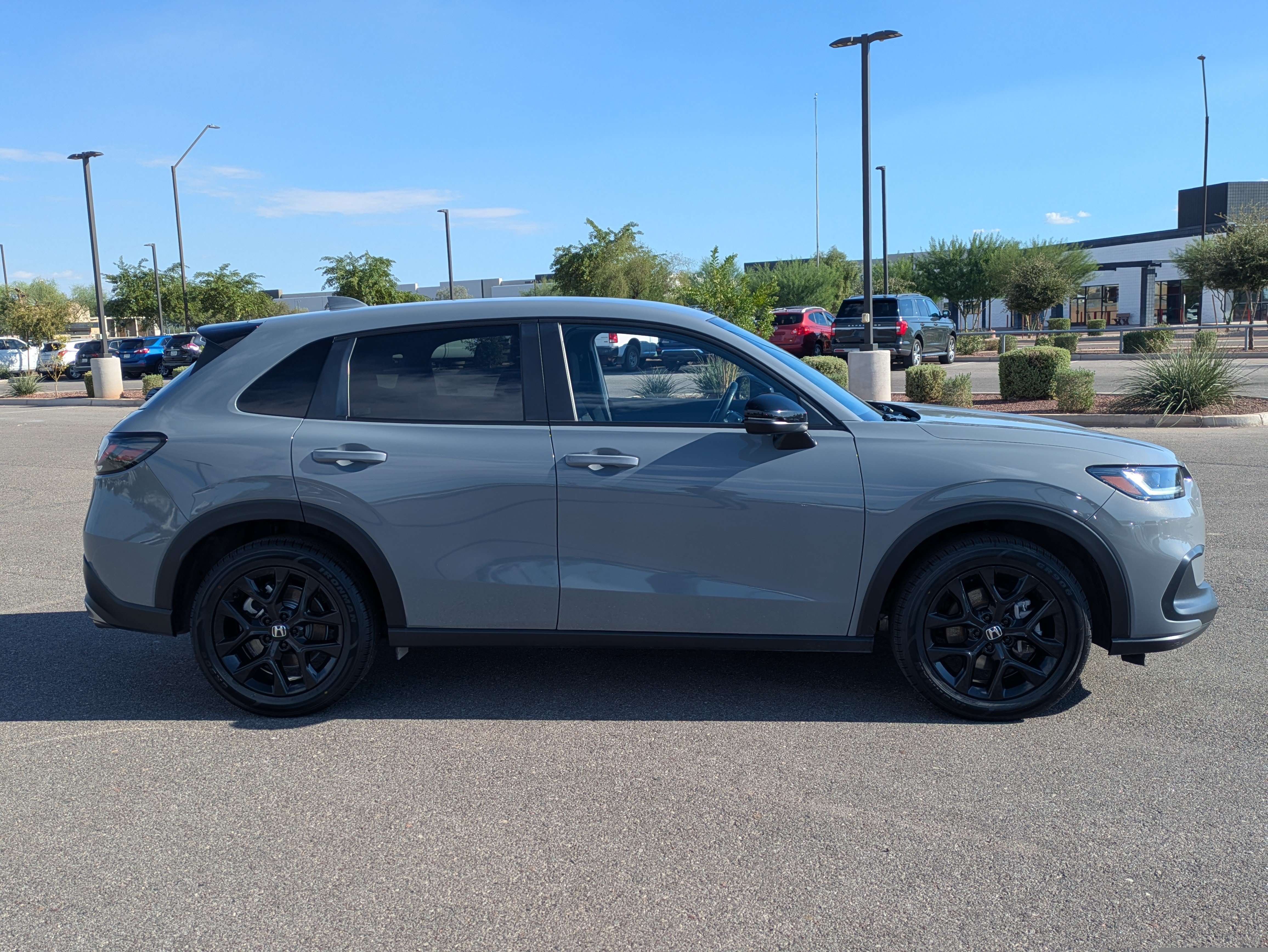 Used 2025 Honda HR-V Sport image 6