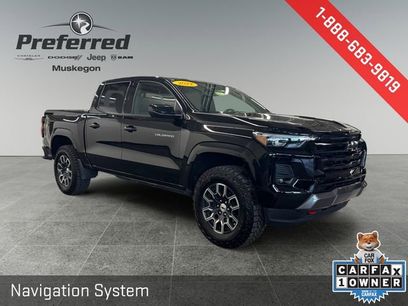 Used 2023 Chevrolet Colorado Z71 w/ Z71 Convenience Package 2