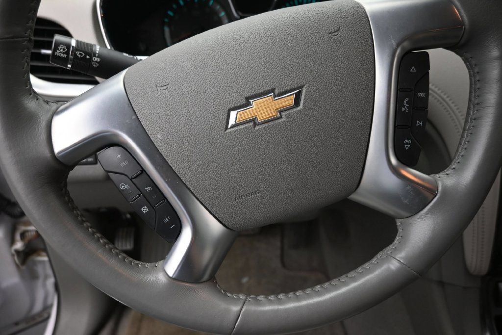 Used 2016 Chevrolet Traverse LTZ AWD/4WD image 17