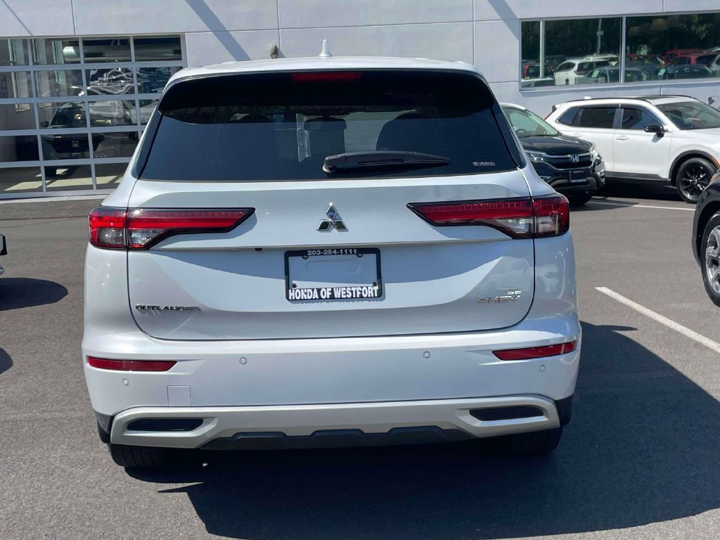 Used 2024 Mitsubishi Outlander SE AWD/4WD image 5