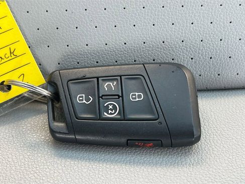 Used 2022 Volkswagen Tiguan SE R-Line AWD/4WD image 34