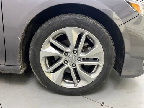 Used 2019 Honda Accord LX image 12