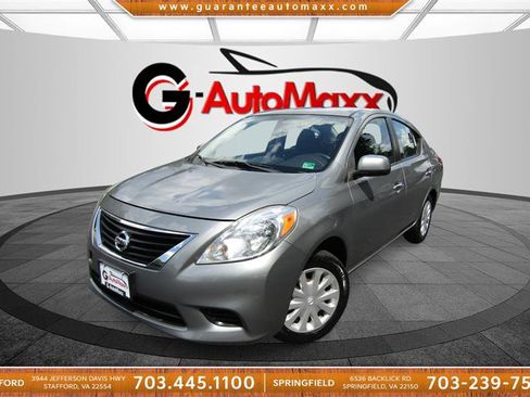 Used 2013 Nissan Versa SV w/ Convenience Pkg image 1