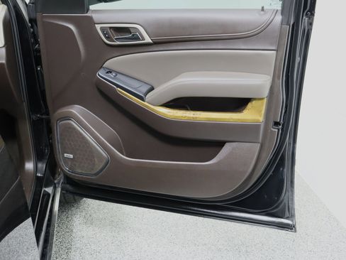 Used 2016 GMC Yukon Denali w/ Open Road Package image 42