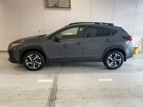 Used 2024 Subaru Crosstrek 2.0i Premium image 8