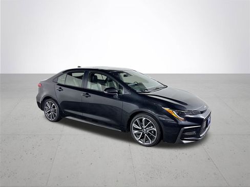 Used 2022 Toyota Corolla XSE w/ Carpet Mat Package (TMS) image 4