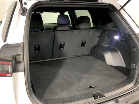 Used 2026 Chevrolet Equinox LT AWD/4WD image 4