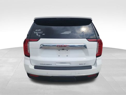 Used 2024 GMC Yukon SLT RWD image 8