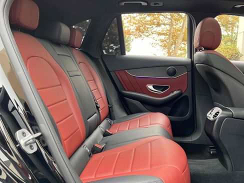 Used 2022 Mercedes-Benz GLC 300 4MATIC w/ AMG Line image 36