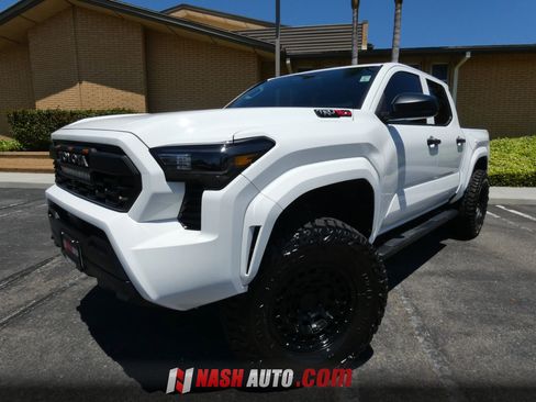 Used 2024 Toyota Tacoma SR RWD image 16