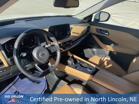 Used 2021 Nissan Rogue Platinum image 18