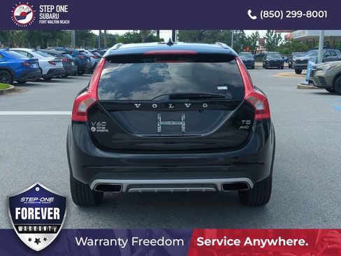 Used 2018 Volvo V60 T5 Cross Country w/ Convenience Package AWD/4WD image 6