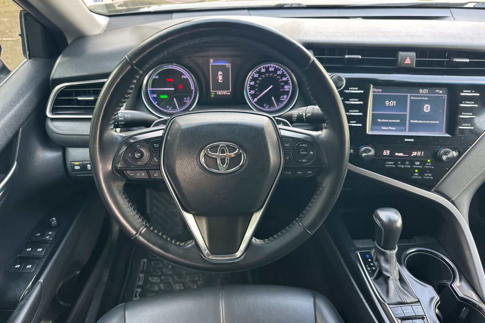 Used 2020 Toyota Camry SE FWD image 14