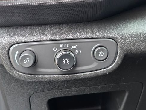 Used 2023 Chevrolet TrailBlazer ACTIV w/ Convenience Package image 13