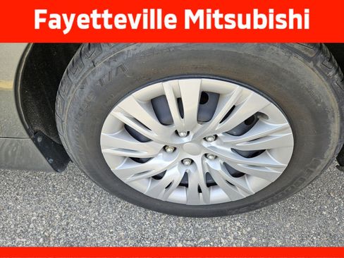 Used 2013 Toyota Camry L image 8