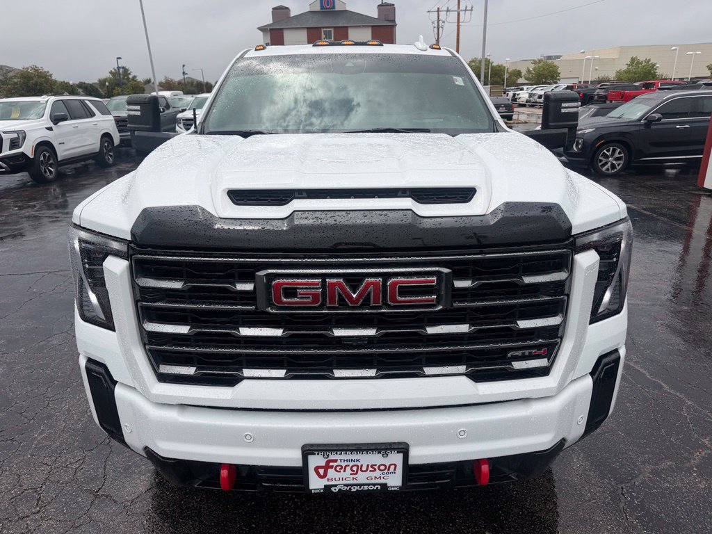 Used 2025 GMC Sierra 2500 AT4 w/ AT4 Premium Plus Package AWD/4WD image 9