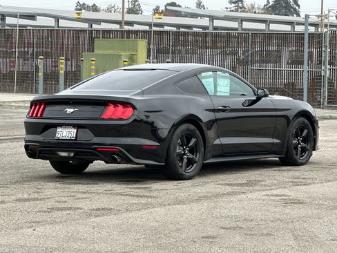Certified 2018 Ford Mustang Coupe image 4