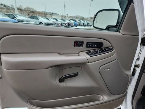 Used 2005 Chevrolet Silverado 2500 LT w/ Heavy-Duty Power Package image 20