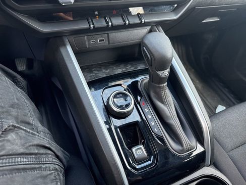 Used 2023 Chevrolet Colorado Trail Boss w/ Technology Package image 21