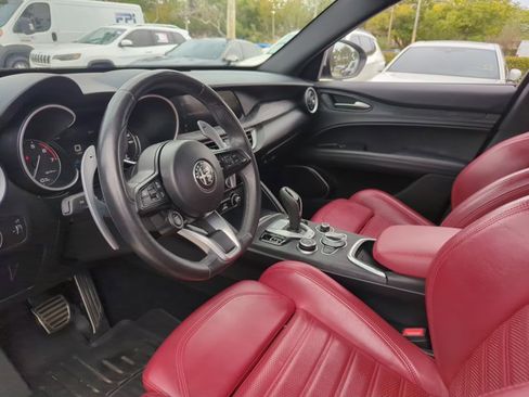 Used 2022 Alfa Romeo Stelvio Sprint image 5