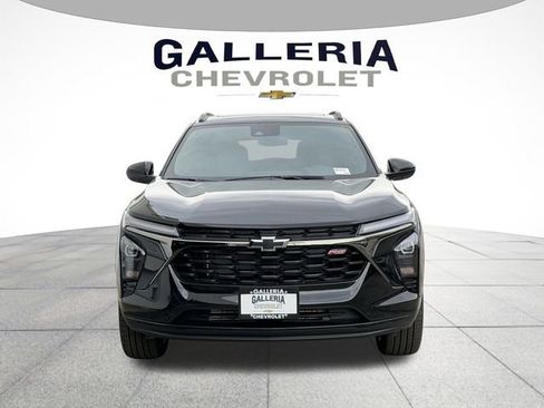 New 2026 Chevrolet Trax RS w/ Sunroof Package FWD image 3