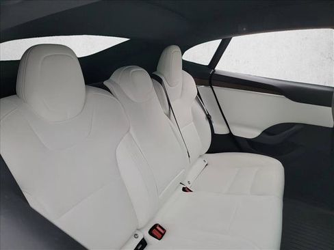 Used 2024 Tesla Model S image 16
