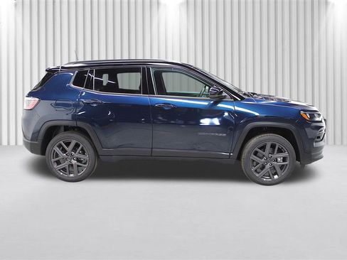 New 2026 Jeep Compass Limited image 2