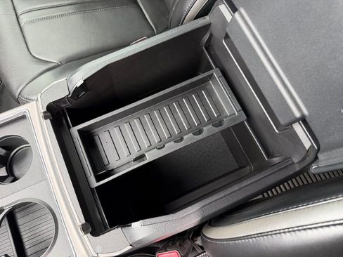 Used 2017 Ford F350 Platinum w/ Platinum Ultimate Package image 29