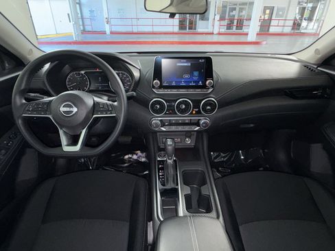 Used 2025 Nissan Sentra SV image 22
