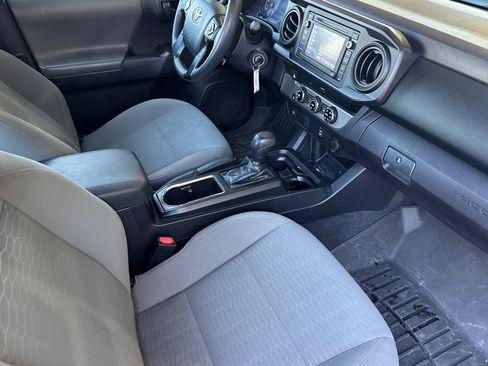 Used 2018 Toyota Tacoma SR RWD image 14