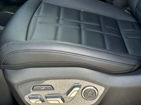 New 2026 Kia EV9 Land w/ Nightfall Edition Package image 19