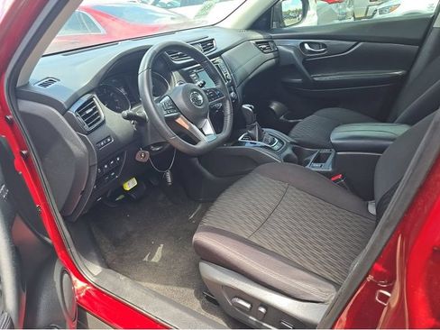 Used 2020 Nissan Rogue SV w/ Premium Package FWD image 11