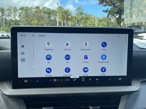 New 2025 Ford Explorer Active image 28