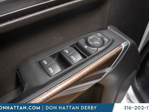 Used 2021 Chevrolet Silverado 1500 RST AWD/4WD image 17