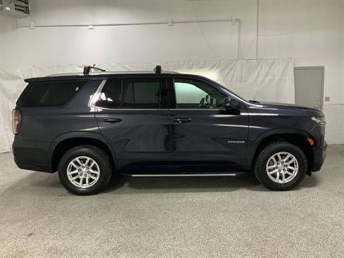 Used 2022 Chevrolet Tahoe LT w/ Luxury Package image 6