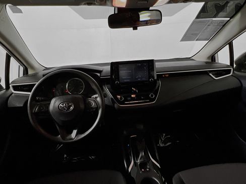 Used 2022 Toyota Corolla LE image 30