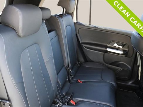 Used 2022 Mercedes-Benz GLB 250 image 17