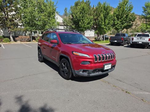 Used 2014 Jeep Cherokee Latitude AWD/4WD image 7