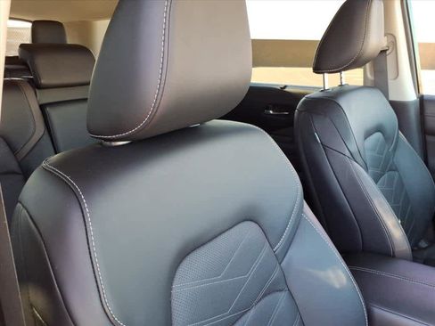 Used 2023 Nissan Pathfinder Platinum w/ Lighting Package (N93) image 18