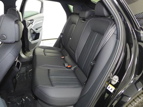 Used 2024 Audi Q8 e-tron Premium AWD/4WD image 21