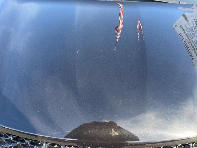Used 2024 Chrysler Pacifica Limited FWD image 4