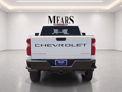 Used 2024 Chevrolet Silverado 2500 Custom w/ Custom Value Package AWD/4WD image 4