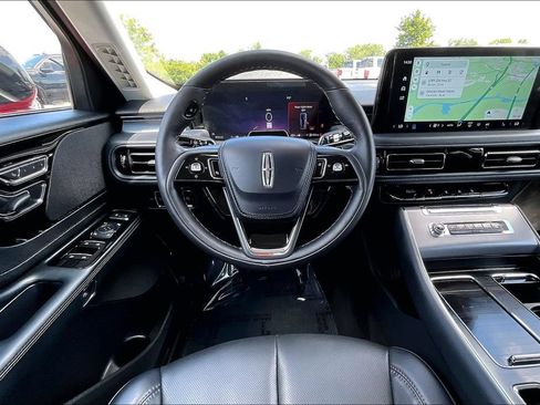 Used 2025 Lincoln Aviator 2WD w/ Jet Appearance Package image 10