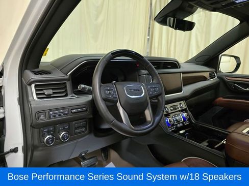 Used 2024 GMC Yukon Denali Ultimate AWD/4WD image 19