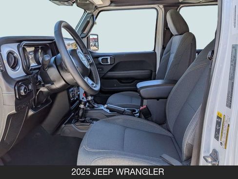 Used 2025 Jeep Wrangler Unlimited Sahara AWD/4WD image 14